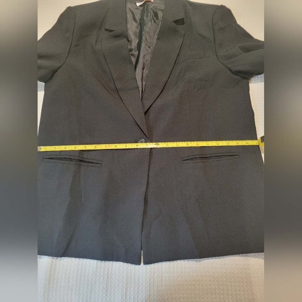 Kirundo Women's Black Blazer - Picture 7 of 12